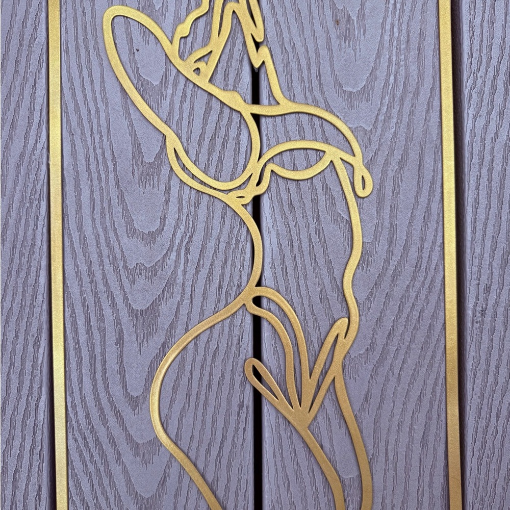 Women’s Silhouette Gold Art Decor